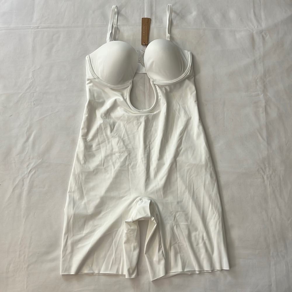 SKIMS DEEP PLUNGE SHAPEWEAR MID THIGH BODYSUIT